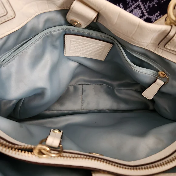 Coach Peyton Leather Handbag Satchel -- Patent in Ivory Cream - Picture 5 of 11